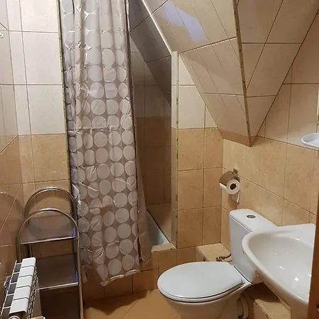 Osrodek Api Vi Πανσιόν